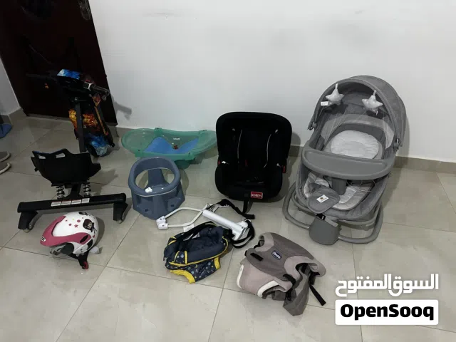 مستلزمات اطفال متفرقة للبيع بحالة ممتازة جداً