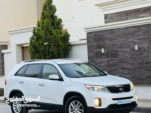 Used Kia Sorento in Tripoli