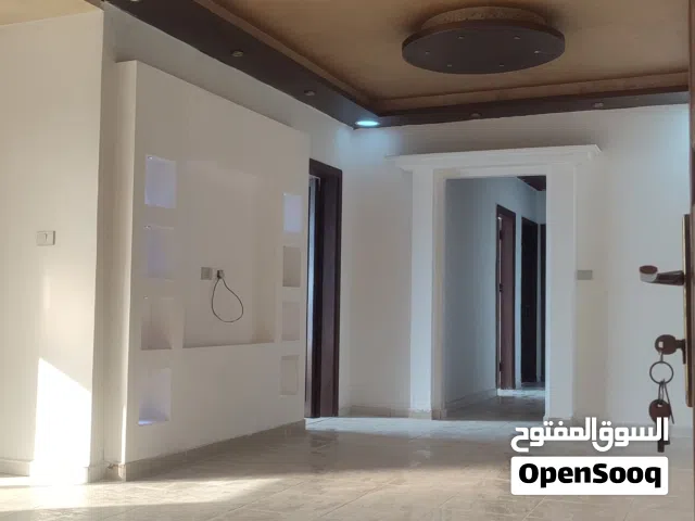 شقة للبيع في الزرقاء مدينة الشرق المرحلة الثانية عمارة رقم 2