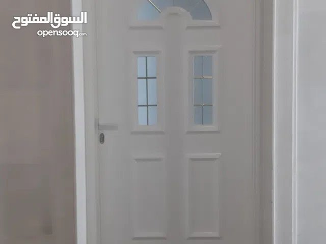 UPVC Door Aluminum Glass worker