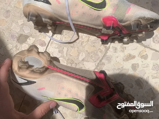 بوت نايك طابه نخب علا الأول