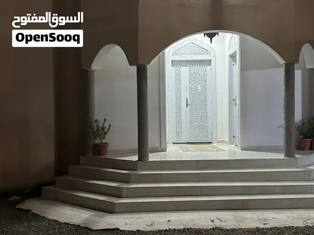270 m2 3 Bedrooms Townhouse for Sale in Al Dhahirah Ibri