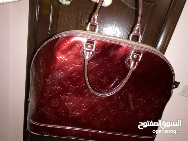 شنطه ألما ماركه لويس فيتون