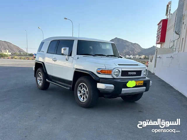 Used Toyota FJ in Al Dakhiliya