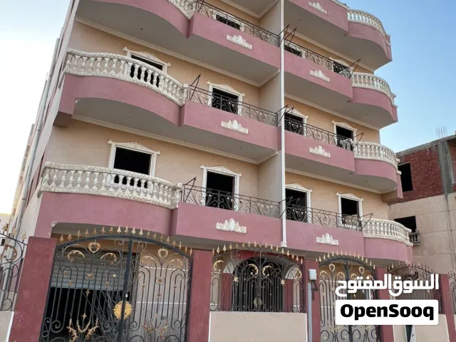 عمارة للبيع في موقع مميز في مدينة بدر
