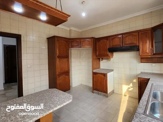 206 m2 4 Bedrooms Apartments for Sale in Amman Jubaiha