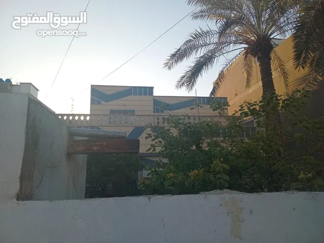 دار للبيع بناء قديم في شارع فلسطين فرع الصخره ينباع كامل او نصف قطعه. واجهه 15 نزال 35 محله 508