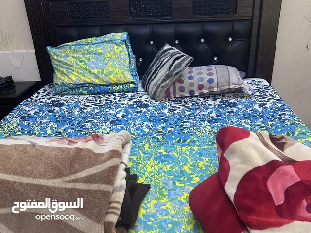 Its a bed space v Neat and quite area