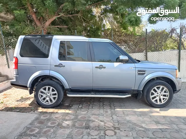 Land Rover LR4 in Muscat