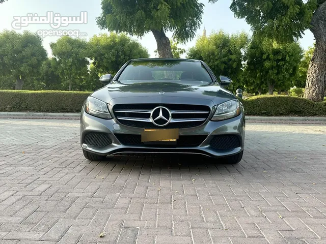 مرسيدس C300 2018 قمة النظافة وممشى قليل جداً جاهزة للاستخدام