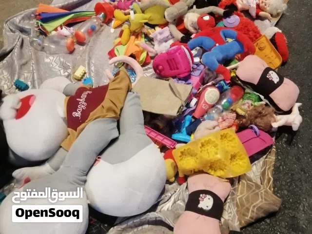شايف العاب متنوعه مستعمله ابيع شلع  قيم واخذهه
