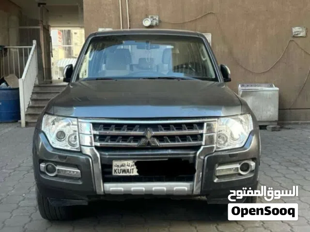 2016 ميتسوبيشي باجيرو GLS