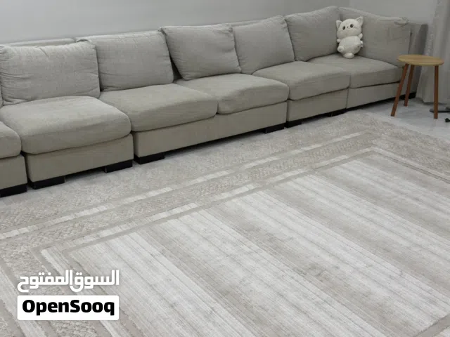 سجادة كبيرة للبيع - نظيفة وبحالة مُمتازة Large Rug for Sale - Excellent Condition