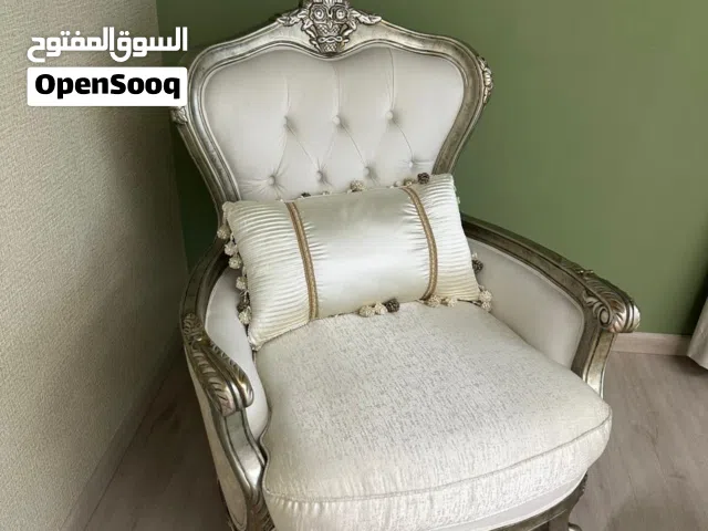 مرحبا للبيع أثاث مستخدم استخدام بسيط جدا نفس الجديد متواجد ف المعبيله
