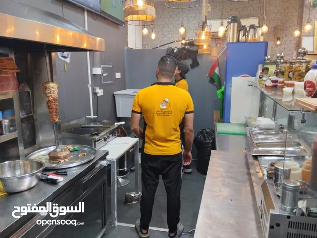 فرصة استثمارية رائعة للبيع مطعم على كورنيش عجمان