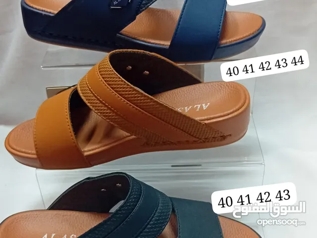 35.5 Casual Shoes in Al Batinah