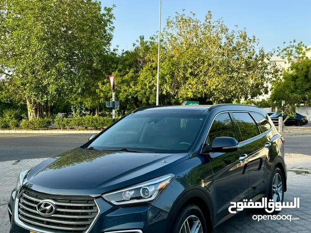 Used Hyundai Grand Santa Fe in Muscat