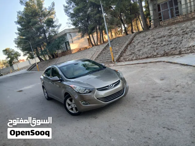 2013 Hyundai Elantra Standard