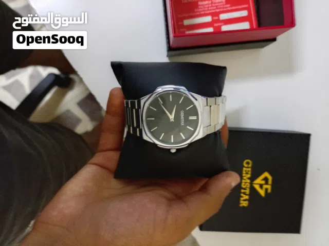 ساعة للبيع
