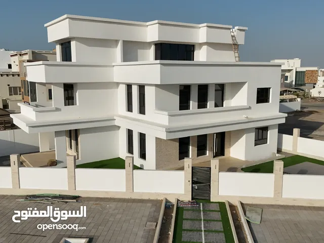 فيلا بطابع أوروبي جديدة