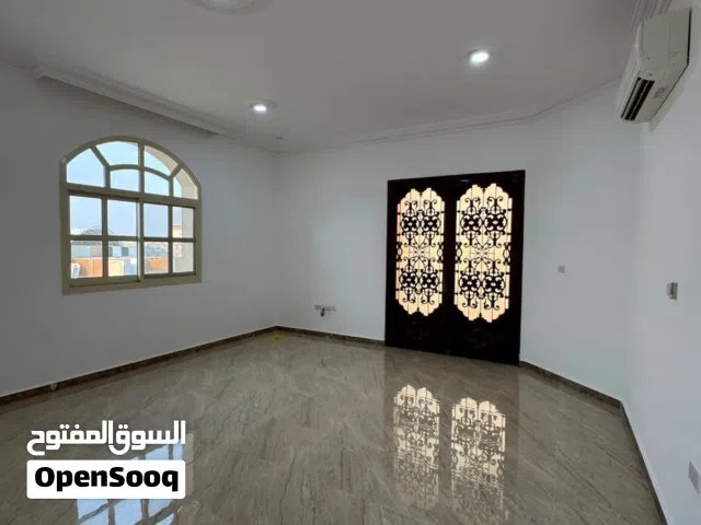 للإيجار استوديو مدخل خاص في منطقة الظاهر قرب البراري مول