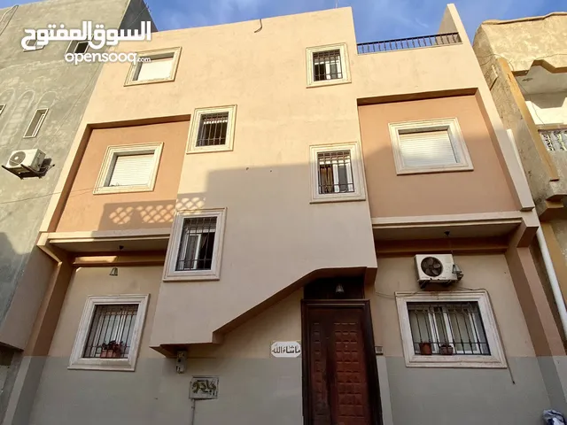 144 m2 4 Bedrooms Townhouse for Sale in Tripoli Edraibi