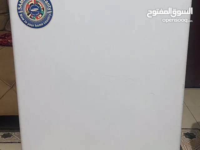 للبيع ثلاجة سامسونج بحاله جيده