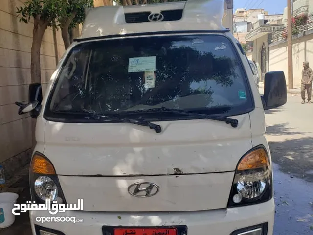 عرطه في صنعاء دينا هواندي بورتر 2012 مصندق جاهز  مواصفات السياره: سياره دينه هونداي بورتر مصندق جاهز