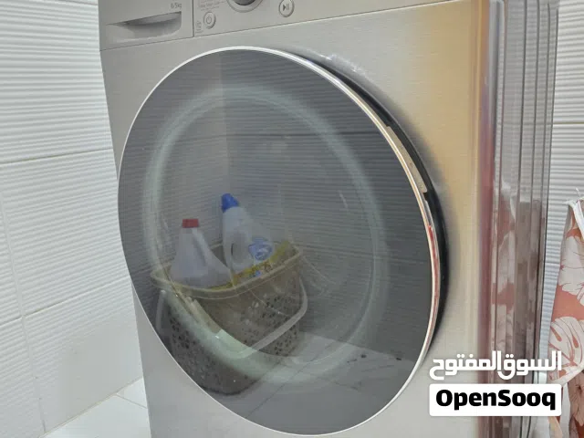 للبيع غسالة ونشافة LG ThinQ ذكية (8/5 كيلو) مدة الاستخدام سنتين washer/ dryer