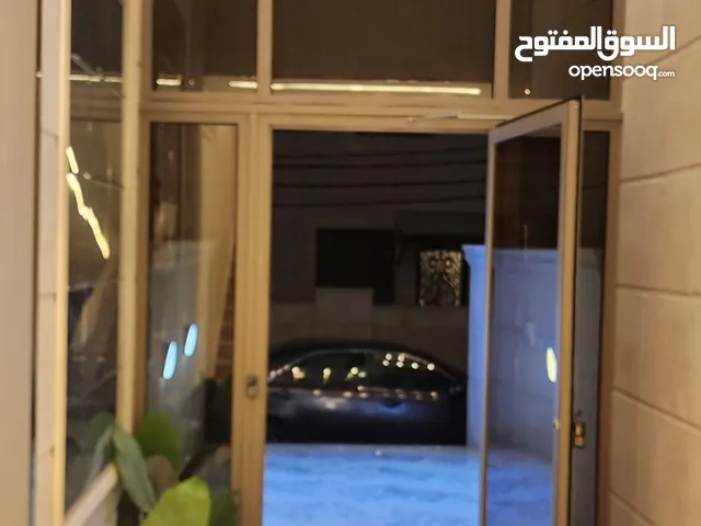 -شقة للبيع سوبر ديلوكس جديد لم يُسكن إربد - الراهبات الوردية جنوب كمباوند الأمعري وحديقة ايدون