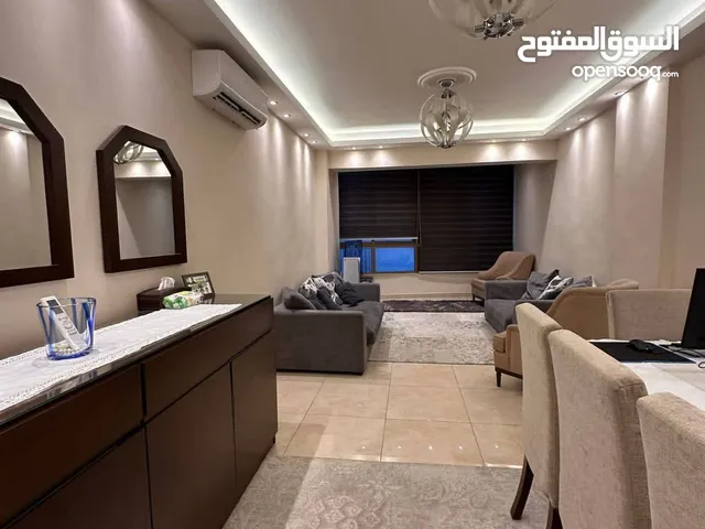 شقة جديدة ونظيفة للبيع