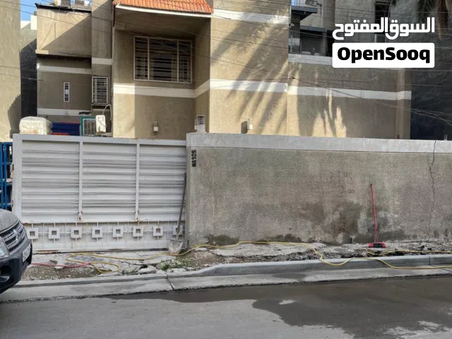 بيت في المنصور حي المتنبي خلف زرزور 300م  واجهه 15م نزال 20م