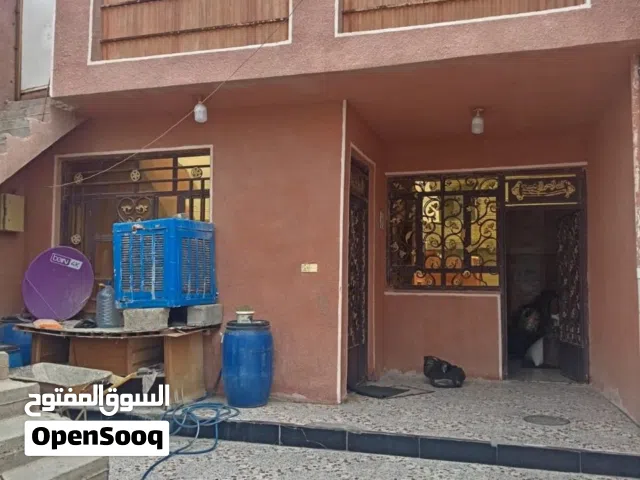ببت طابقين 200 متر الطابق العلوي معزول  السعر//  112 مليون  العنوان // بغداد بوب الشام قرب جامع الام