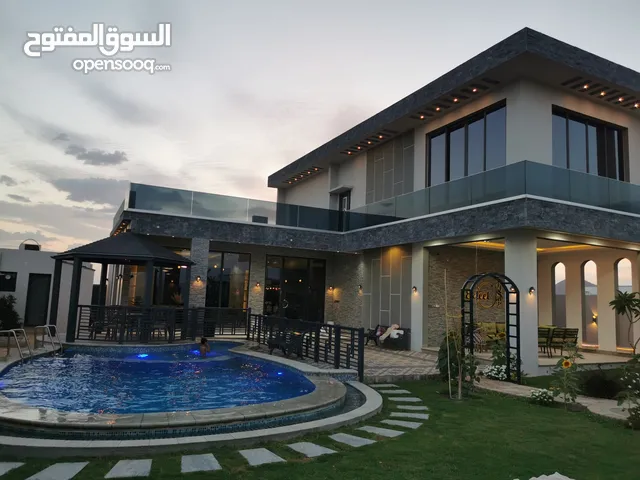 إستراحه إكليلVIP تقع في ولايه نزوى طيمسا قريب من منتزه الحيوانات النعام ايضا قريب من متحف عبر الزمان