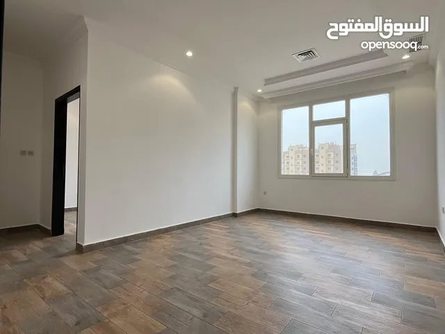 شقة للإيجار في صباح السالم قطعة 1