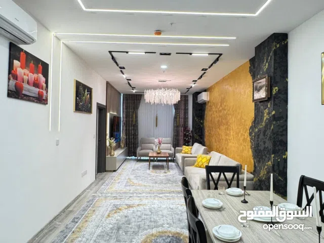 شقه للايجار في مجمع لايف تاورز المساحة 145 م