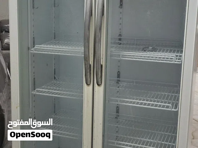للبيع ثلاجه كالجديد استخدام سنه ونصف فيها عطل فقط الكمبريسر وقيمته 50 ريال