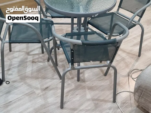 طاولة خاريجيه