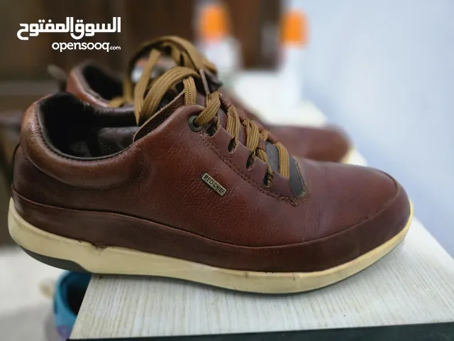 Genuine leather shoes