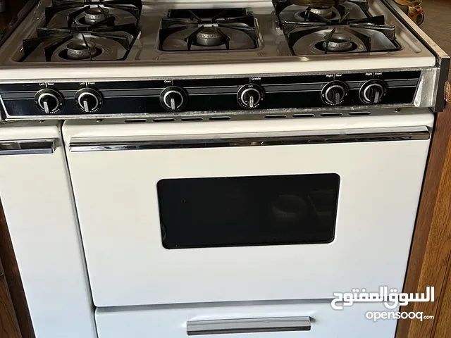 Gas oven in good condition