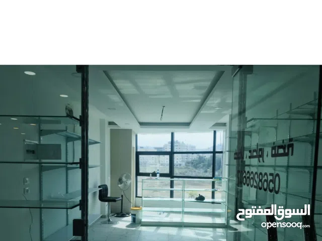 محل تجاري طابق تاني في مجمع فلسطين التجاري جنين