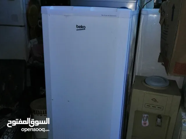 ثلاجات وفريزرات عدة أحجام