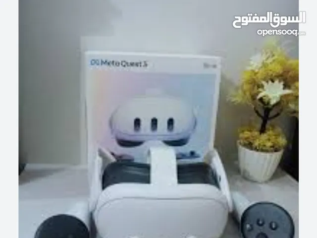 للبيع للبيع meta quest 3 vr جهاز نظيف مع اغراضه اصلين.......