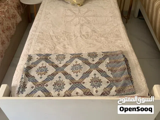 سرير عدد 2 مفرد