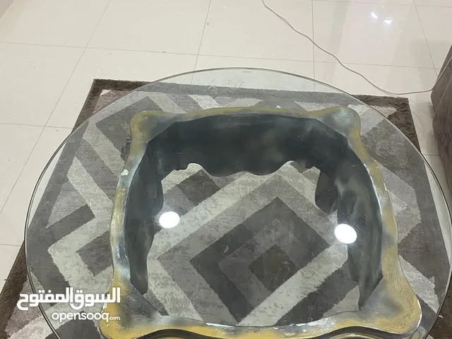 طاولة للبيع