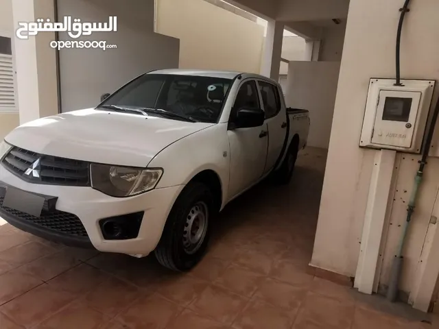 للبيع بيكب 2011 نظيف