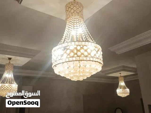 ثلاث ثريات للبيع اربد خلف شارع ايدون