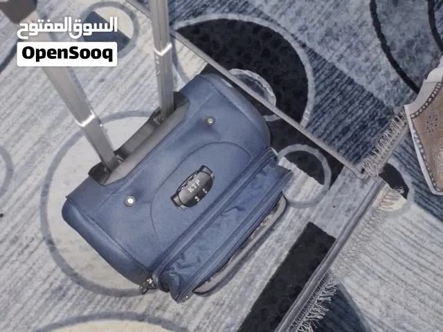 حقيبة سفر صغيرة
