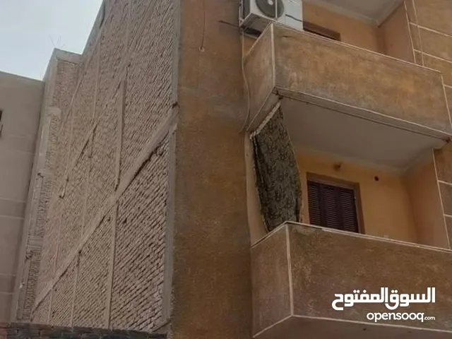 200 m2 3 Bedrooms Townhouse for Sale in Giza Imbaba