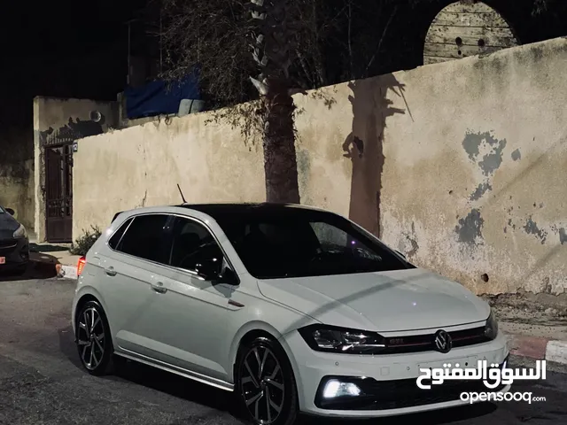 المعني كاش ببنزل شوي فلسعر Polo GTI 2000CC 200HP